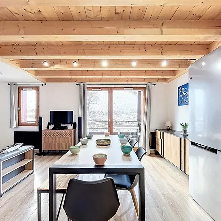 Duplex Renove, 8/10 Pers, Skis Aux Pieds, Balcon Sud, Calme, Piscine Chauffee - Fr-1-267-180 Apartment Le Corbier