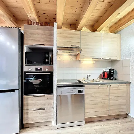 Apartment Duplex Renove, 8/10 Pers, Skis Aux Pieds, Balcon Sud, Calme, Piscine Chauffee - Fr-1-267-180 Le Corbier